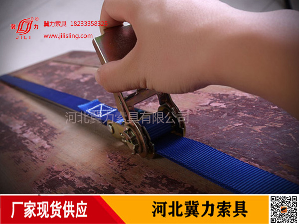 汽車?yán)墡站o瞬間